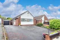 Main Photo of a 2 bedroom  Detached House for sale