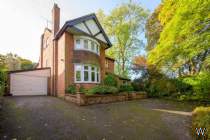 Main Photo of a 5 bedroom  Detached House for sale