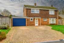 Main Photo of a 4 bedroom  Detached House for sale