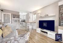 Main Photo of a 1 bedroom  Flat for sale