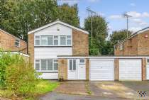 Main Photo of a 3 bedroom  Link Detached House for sale