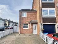 Main Photo of a 2 bedroom  End of Terrace House to rent