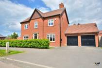 Main Photo of a 4 bedroom  Detached House for sale