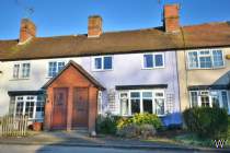 Main Photo of a 3 bedroom  Cottage for sale