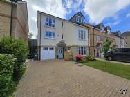 Main Photo of a 4 bedroom  Detached House for sale