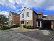 Main Photo of a 4 bedroom  Detached House for sale