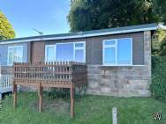 Main Photo of a 2 bedroom  Chalet for sale