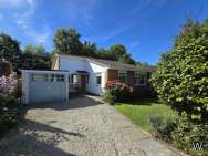 Main Photo of a 3 bedroom  Bungalow for sale