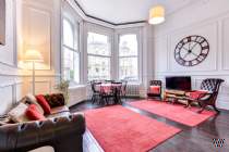 Main Photo of a 2 bedroom  Flat to rent