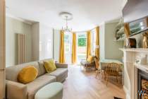 Main Photo of a 1 bedroom  Flat for sale