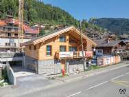 Main Photo of a 5 bedroom  Chalet for sale