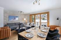 Main Photo of a 3 bedroom  Chalet for sale