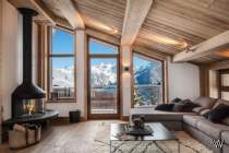 Main Photo of a 5 bedroom  Chalet for sale