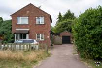 Main Photo of a 4 bedroom  Detached House for sale