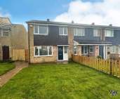 Main Photo of a 3 bedroom  End of Terrace House to rent