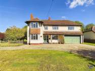 Main Photo of a 4 bedroom  Detached House for sale