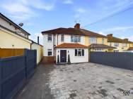 Main Photo of a 4 bedroom  House for sale