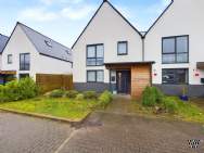 Main Photo of a 5 bedroom  Semi Detached House for sale