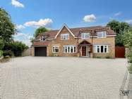 Main Photo of a 5 bedroom  Detached House for sale