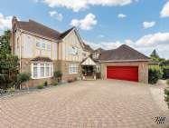 Main Photo of a 5 bedroom  Detached House for sale