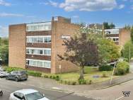 Main Photo of a 2 bedroom  Flat for sale