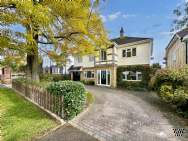 Main Photo of a 6 bedroom  Detached House for sale